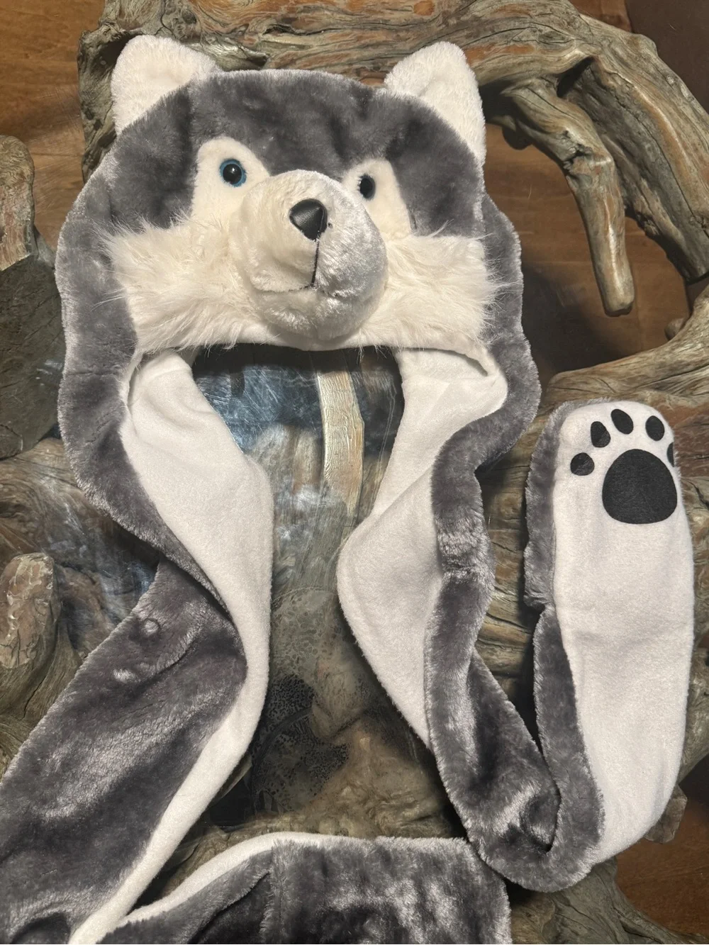 Plush Husky Beanie Hat Scarf with Paw Mitt Gloves